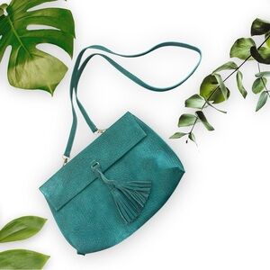 Street Level Elegant Teal Textured Leather Crossbody Bag with Tassel